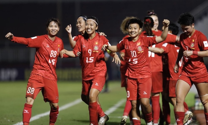 Chiều 24/3, CLB nữ TP.HCM sẽ sang Lào chuẩn bị cho trận đấu với Naegohyang (Triều Tiên). Ảnh: Anh Khoa 