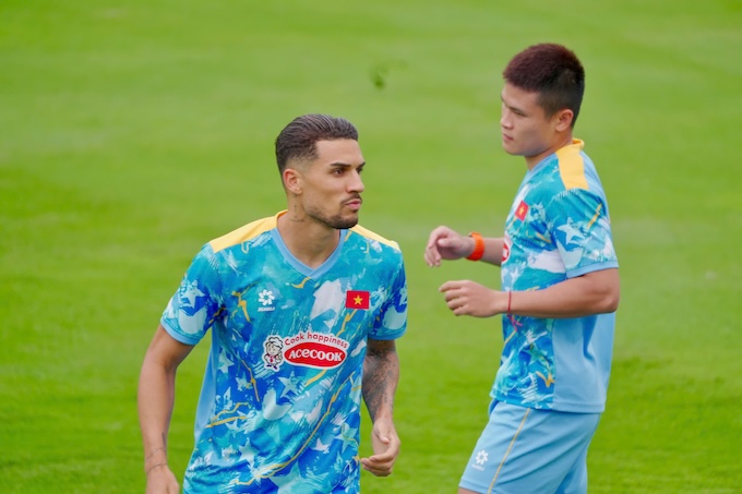 Hoàng Hên trong buổi tập của ĐT Việt Nam. Ảnh: Minh Tuấn 