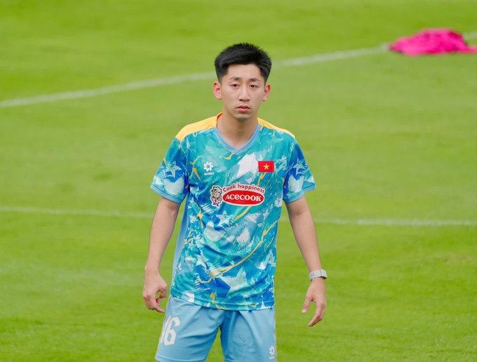 Nhật Minh, gương mặt trẻ lần thứ 2 lên tuyển. Ảnh: Minh Tuấn 