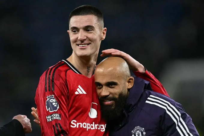 MU thấp thỏm với Mbeumo và Sesko