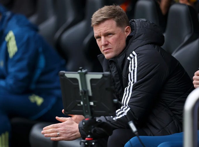 Tương lai của Howe tại Newcastle đang bị đặt dấu hỏi lớn