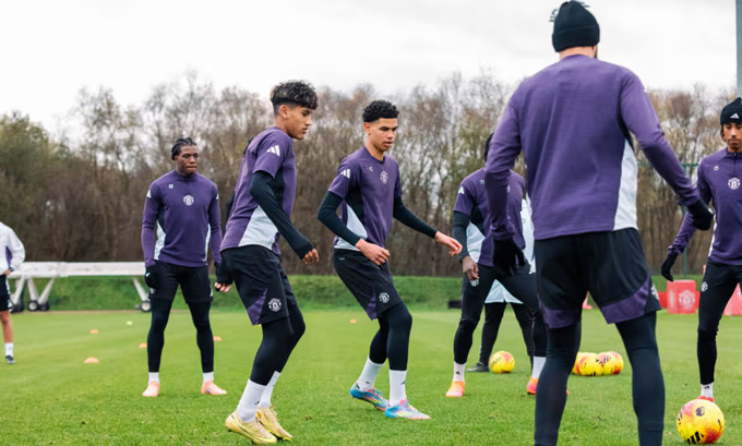 JJ Gabriel đang thường xuyên được tập cùng đội một MU