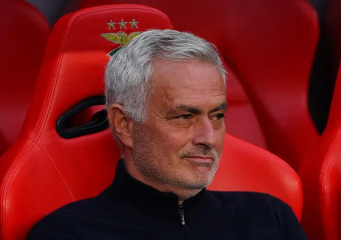 Mourinho trở lại Premier League dẫn dắt Newcastle?