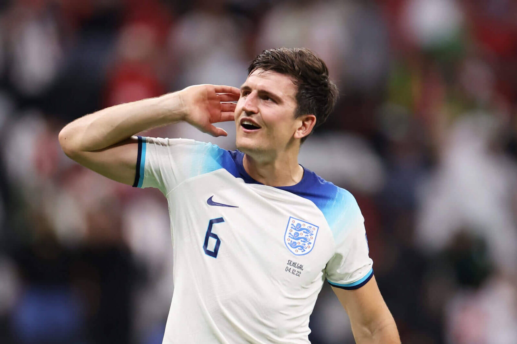 Maguire sẽ bỏ lỡ trận đấu trở lại Premier League của MU, gặp Leeds vào ngày 13/4 vì án treo giò một trận.