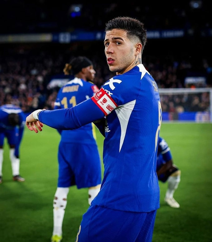Enzo Fernandez muốn rời Chelsea để khoác áo Real. Ảnh: Facebook nhân vật