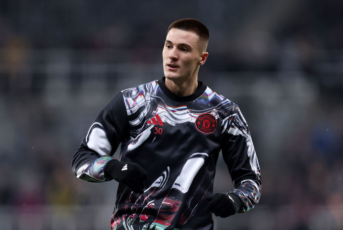 Owen cho rằng Sesko chưa phải là lựa chọn tốt nhất cho vị trí trung phong cắm của MU. Ảnh: Twitter Manchester United