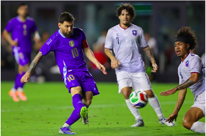Lionel Messi cùng đồng đội tại ĐT Argentina chạm trán với Puerto Rico năm 2025