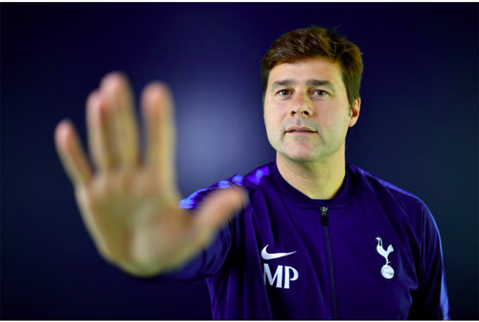 Pochettino (lúc đang dẫn dắt Tottenham) rất nhớ bóng đá Anh