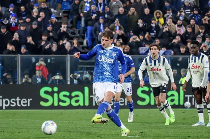 Real Madrid buộc phải mua lại Nico Paz