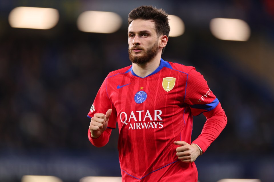 Kvaratskhelia có thích tới Arsenal? - Ảnh: The Sun