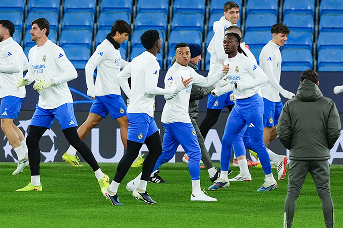 ... Và nhanh chóng bình phục chấn thương