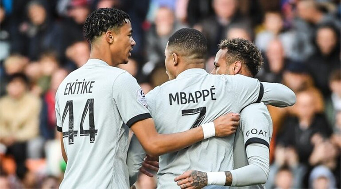 Mbappe và Ekitike là hai trong những lựa chọn hàng đầu cho hàng công tuyển Pháp