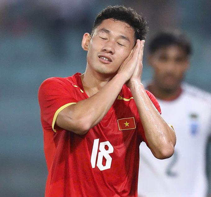 Hai Long lý giải màn ăn mừng - Ảnh: Minh Tuấn 