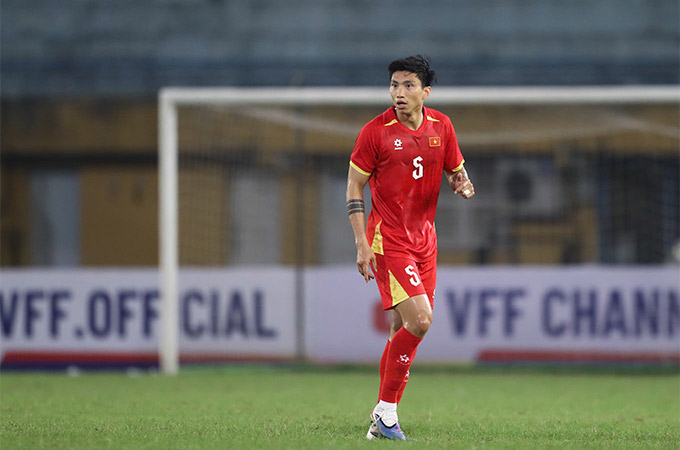 Văn Hậu chính thức tái xuất ĐT Việt Nam ở trận gặp Bangladesh - Ảnh: Minh Tuấn