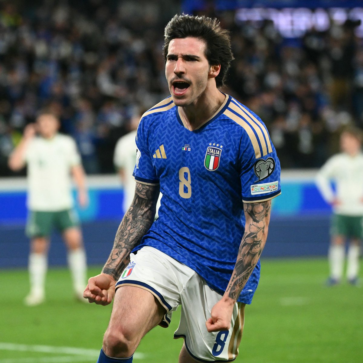 Tonali chưa từng khoác áo màu thiên thanh ở một giải đấu lớn nào