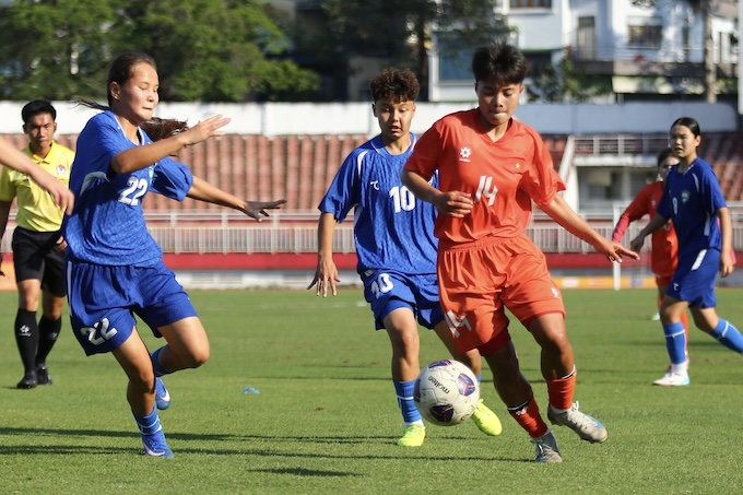 U20 nữ Việt Nam vừa có trận hoà U20 nữ Uzbekistan 1-1 ở lượt về. Ảnh: VFF 