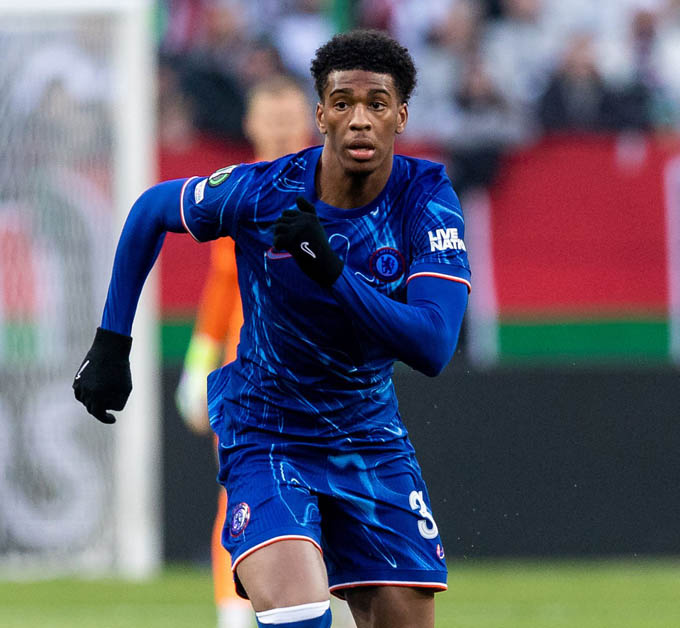 Chelsea sẵn sàng bán Acheampong