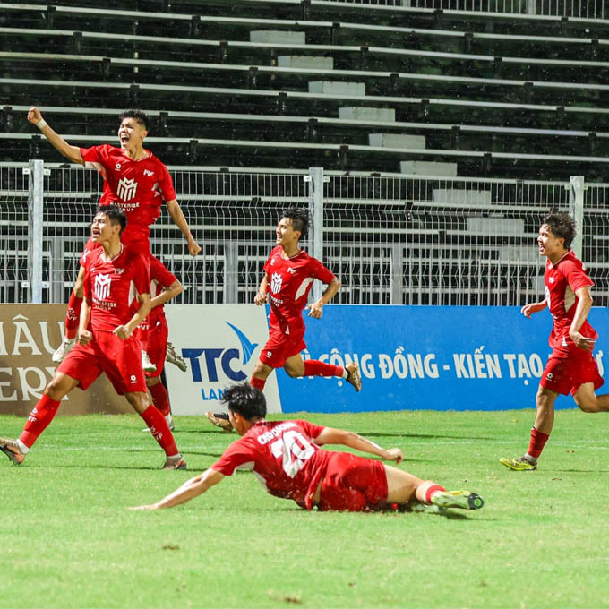 PVF giành thắng lợi kịch tính trước Trẻ Công an Hà Nội (Ảnh: CLB)