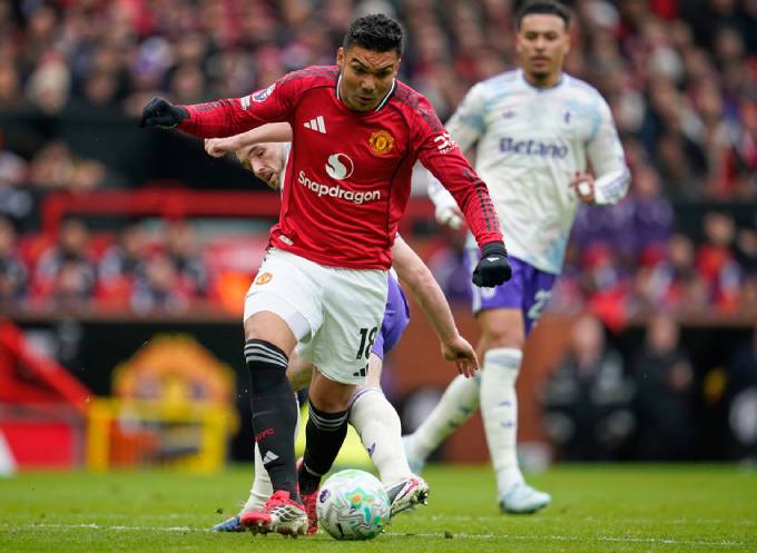 Casemiro vẫn đang là trụ cột ở MU