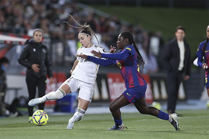 Chiến thắng 3-0 giúp Barca nữ tiến sát ngôi vương