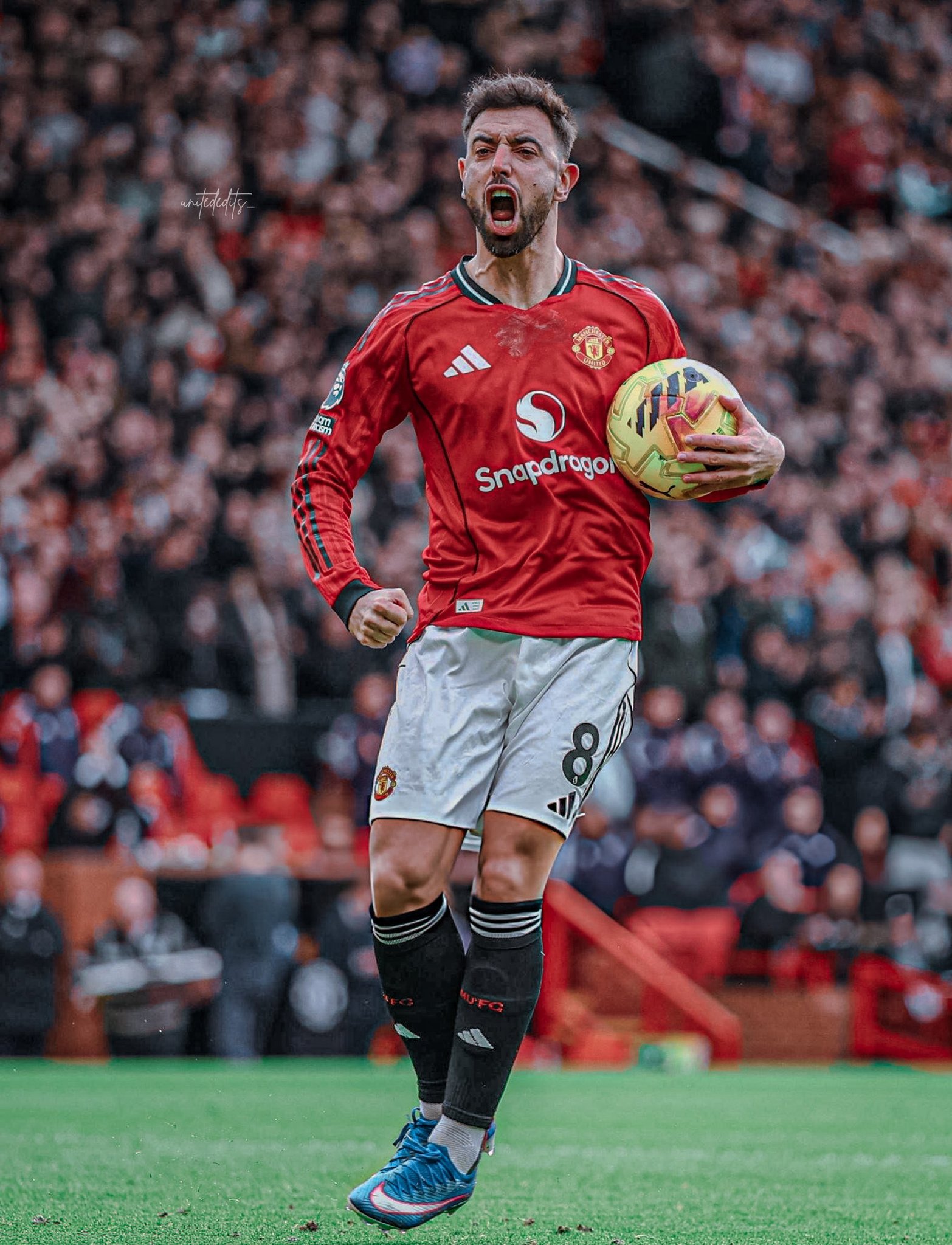 Bruno Fernandes thay đổi nhiều kể từ khi tới MU - Ảnh: @UtdBloke_