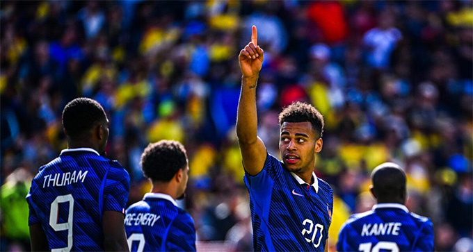 Desire Doue vừa "nổ phát súng hiệu lệnh" như Kylian Mbappe tại World Cup 2018