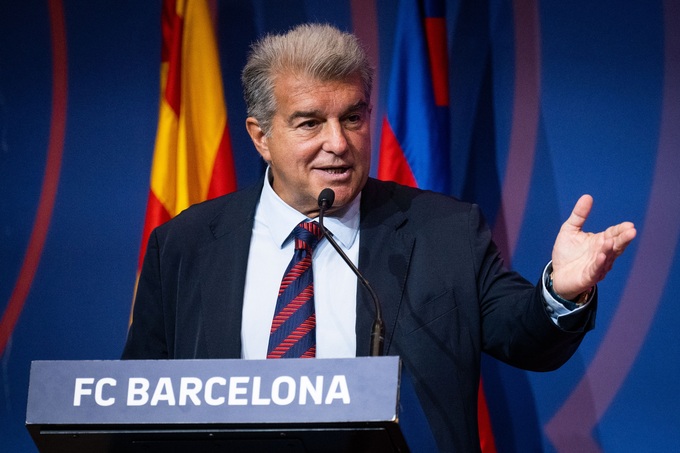 Ông Joan Laporta vừa tái đắc cử chức chủ tịch Barca