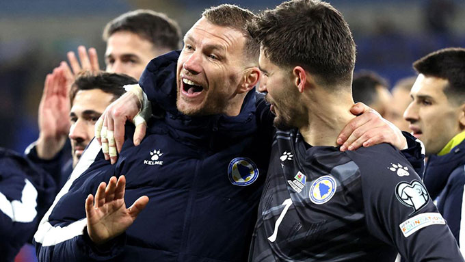 Italia phải dè chừng tiền đạo cao tới 1m93 Dzeko