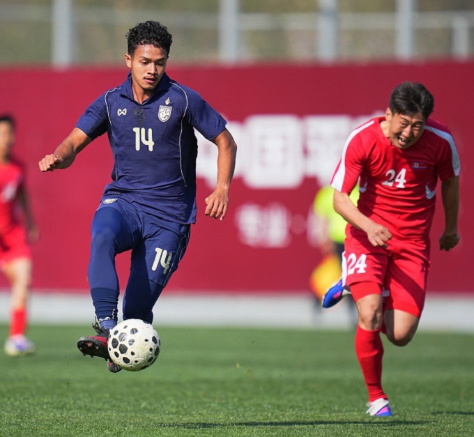 Jehhanefee ghi bàn danh dự cho U23 Thái Lan