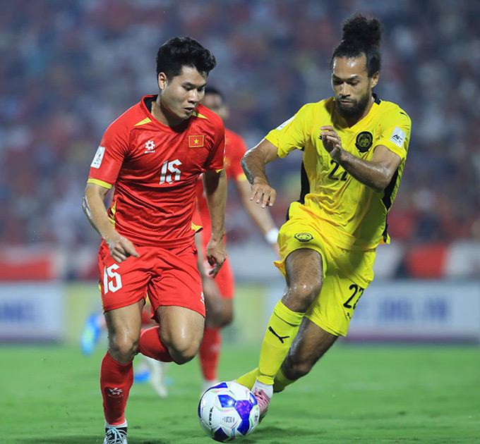 Trương Tiến Anh đạt hiệu quả cao khi thực hiện đá phạt góc cho ĐT Việt Nam - Ảnh: Đức Cường