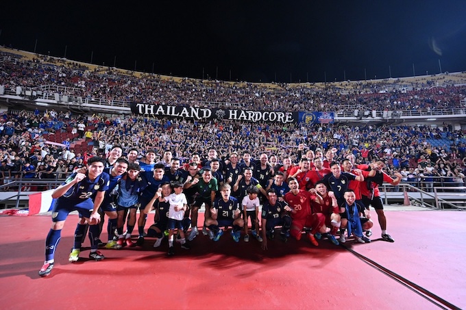 Niềm vui của ĐT Thái Lan và người hâm mộ xứ Chùa vàng - Ảnh: FAT