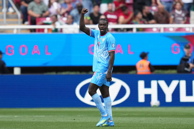 Tuanzebe ghi bàn duy nhất ở trận đấu giữa CHDC Congo và Jamaica