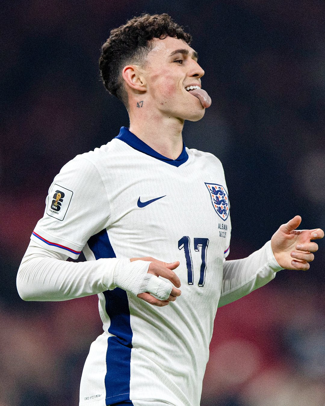 Foden không thể đá số 9 ảo ở ĐT Anh - Ảnh: @footballontnt