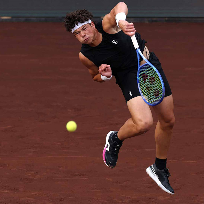 Ben Shelton có màn thể hiện hoàn hảo ở trận đầu tại Houston. Ảnh: ATP