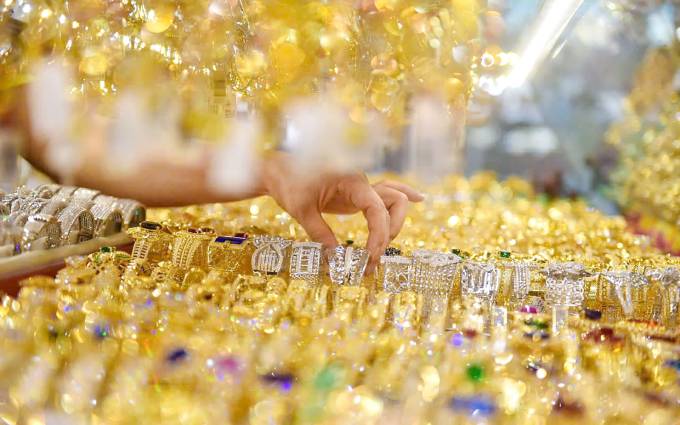 Giá vàng hôm nay, chiều 2/4: Giảm mạnh ở cả hai chiều