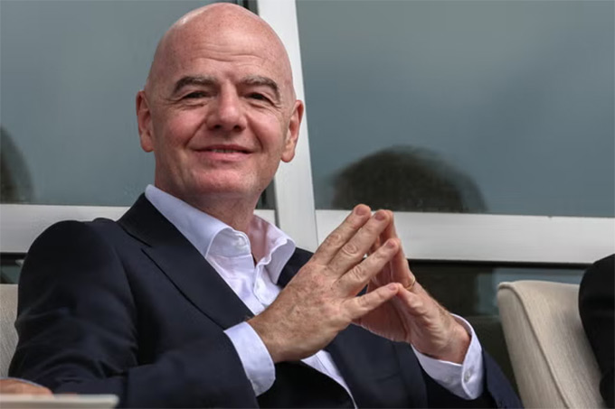 Chủ tịch FIFA, Infantino đang bị chỉ trích dữ dội