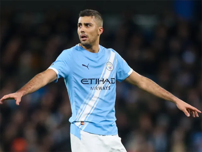 Rodri cũng đang nhận được sự quan tâm tới từ Real Madrid