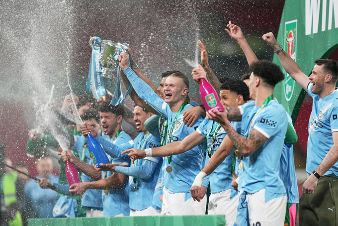 Haaland giúp Man City giành League Cup mùa này