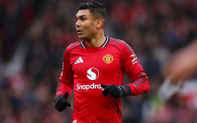 Casemiro trong màu áo MU