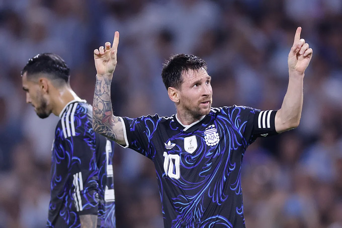 Messi vẫn là số 1 thế giới
