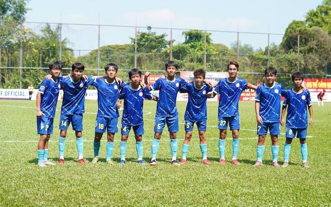 Niềm vui của cầu thủ Đắk Lắk khi có bàn mở tỷ số. Ảnh: Nguyễn Khánh