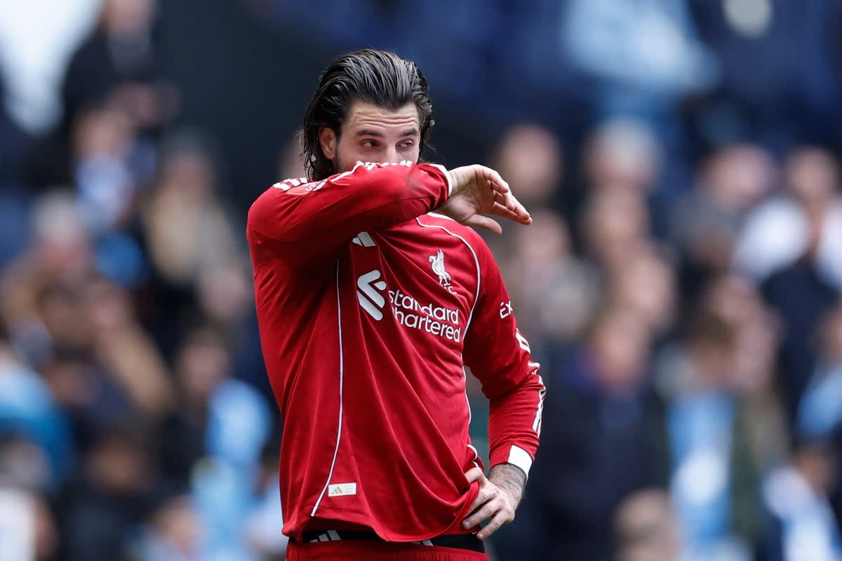 “Tinh thần chiến đấu không đủ mạnh, tâm lý không vững vàng”, tiền vệ Szoboszlai thừa nhận