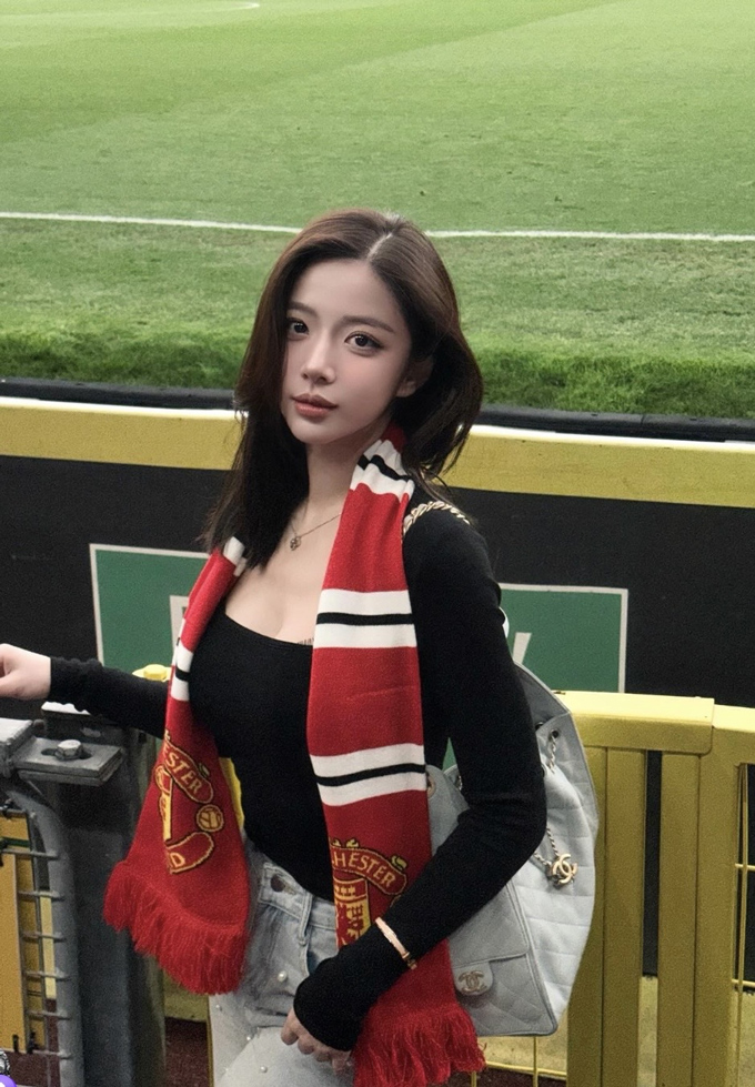 Ảnh - Facebook nhân vật