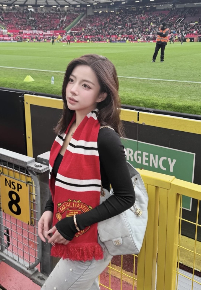 Ảnh - Facebook nhân vật