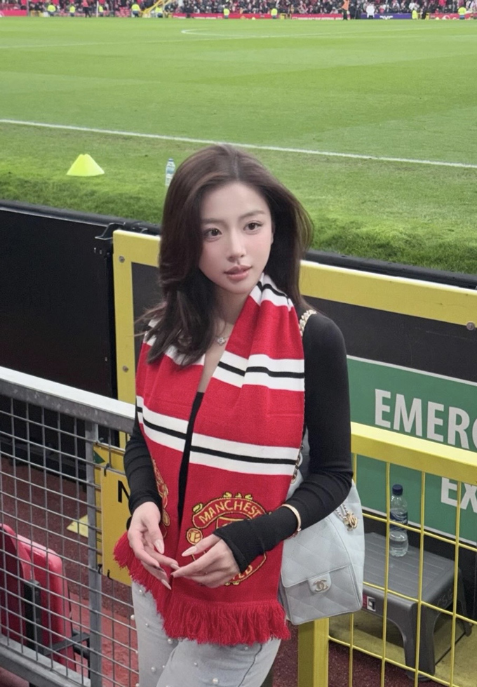 Ảnh - Facebook nhân vật