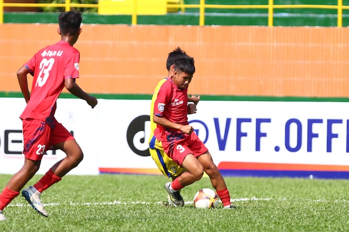 U15 Tây Ninh liệu có lách qua khe cửa hẹo để vào tứ kết? - Ảnh: Nguyễn Khánh