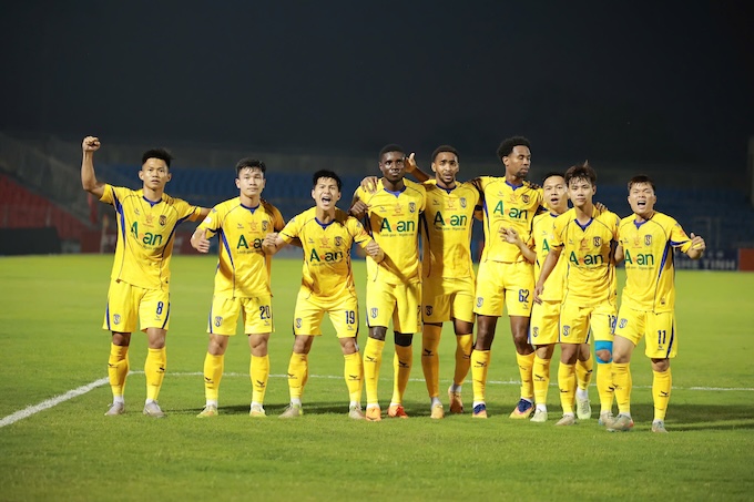 Nửa đội hình trụ cột của SLNA sẽ đáo hạn hợp đồng trong thời gian tới - Ảnh: CTV