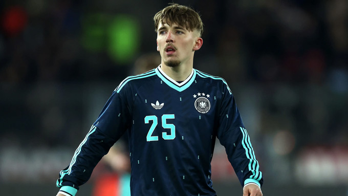 Karl hoàn thành màn lội ngược dòng ngoạn mục ở phút thứ 9 của thời gian bù giờ