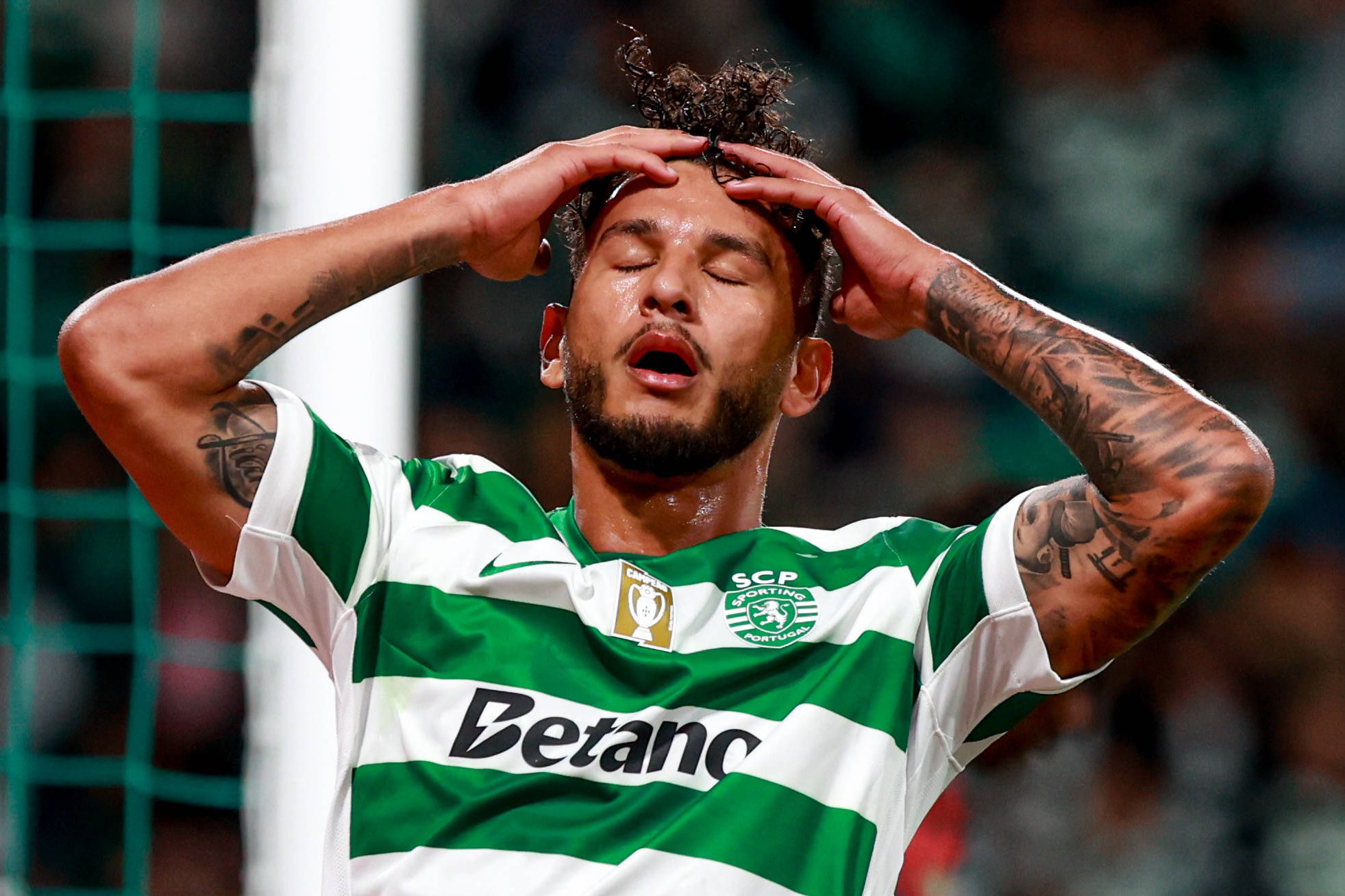 Suarez, 28 tuổi, đã ghi 33 bàn trong 42 trận - và anh rất muốn nâng cao thành tích đó vào đêm mai khi Sporting tiếp đón Arsenal