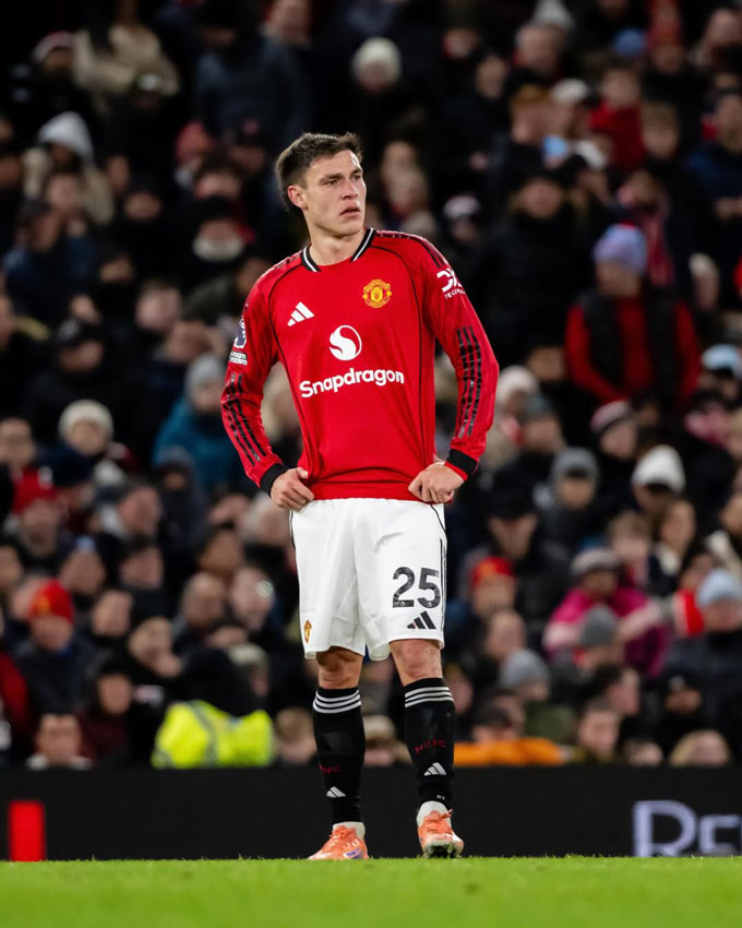 Ugarte không được sử dụng nhiều tại MU và đang muốn ra đi - Ảnh: Instagram